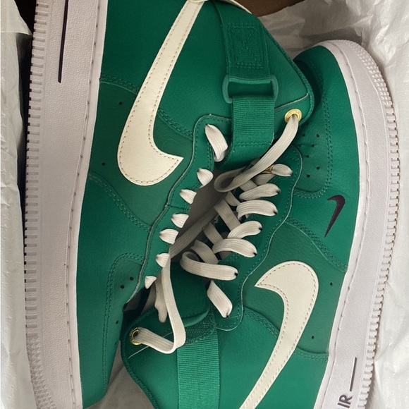 Nike Airforce One Hi SE - Picture 7 of 7